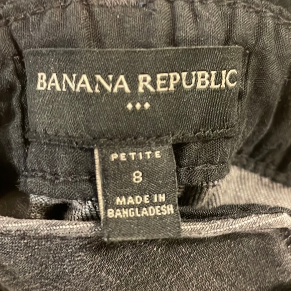 Banana Republic High Waisted Shorts - Picture 3 of 4